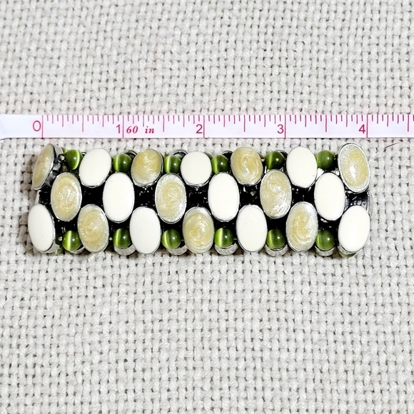 Silver Tone Enamel Stretch Bracelet Shades of White & Swirled Cream - Picture 4 of 6